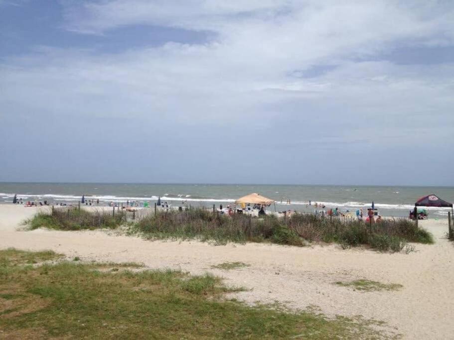 *Renovated Oceanfront Condo*Queen Beds*Pools*Hot Tubs*More*P220 Myrtle Beach Kültér fotó